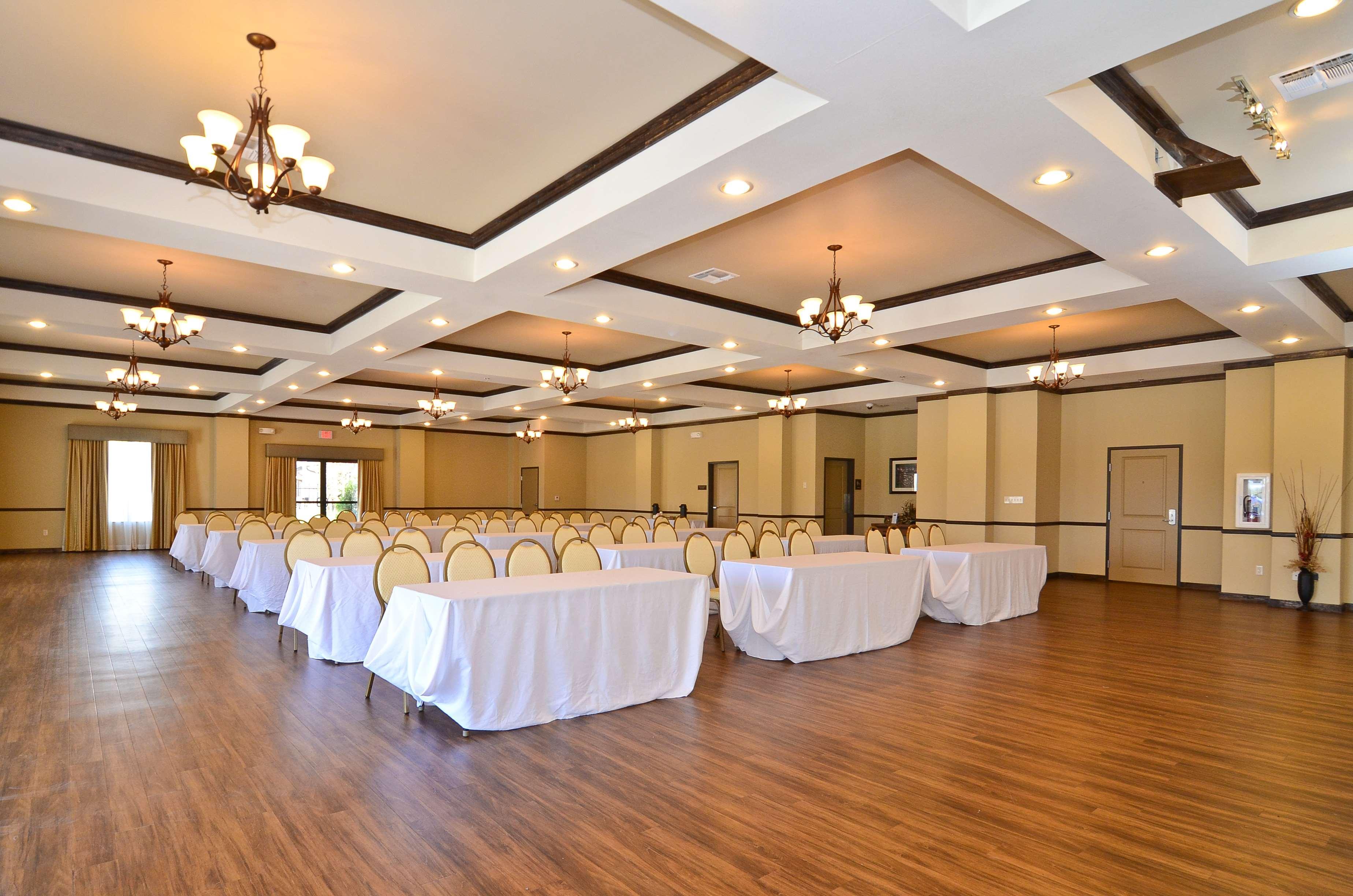 Best Western Plus Emory At Lake Fork Inn & Suites עסק תמונה